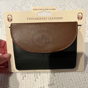 Tinnakeenly Back Zip Small Change Purse, Irish Made, NEW, Shamrock Motif